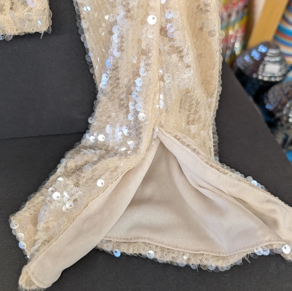 Sequin Crop Top Bell Sleeves Off White Sequin Size L NWT